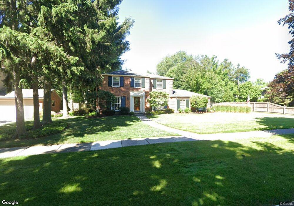 273 Lakeland St, Grosse Pointe, MI 48230 - photo 1