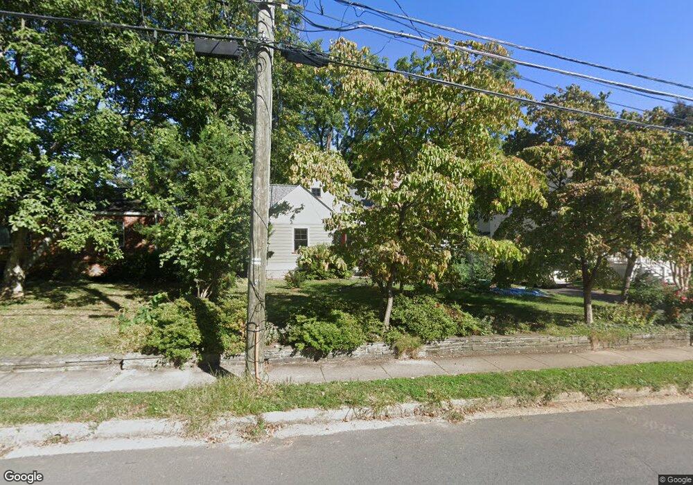 326 Grove Ave, Falls Church, VA 22046 - photo 1