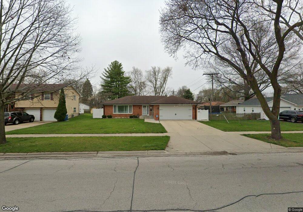 1214 W Illinois Ave, Aurora, IL 60506 - photo 1