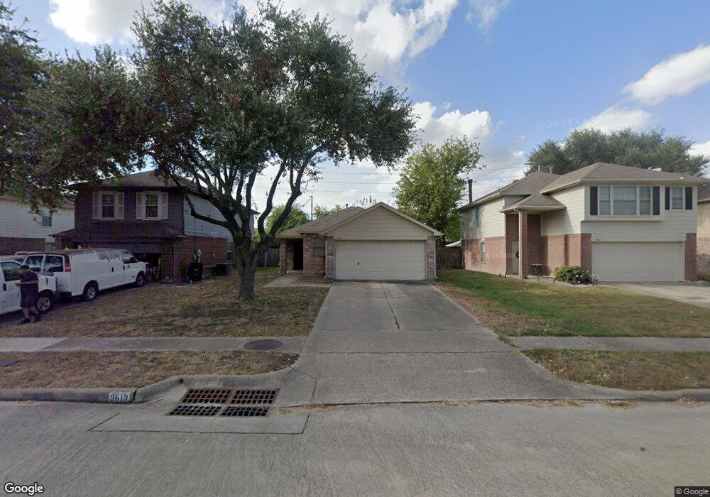 9619 Berridge House Ct, Houston, TX 77086 - photo 1