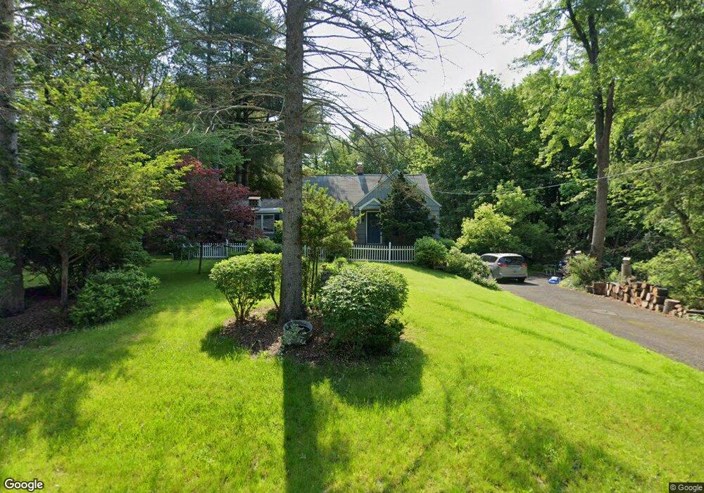 1060 Mohawk Rd, Schenectady, NY 12309 - photo 1