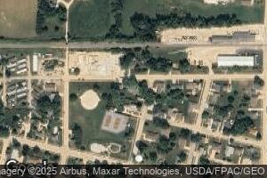307 2nd St NW, Epworth, IA 52045
