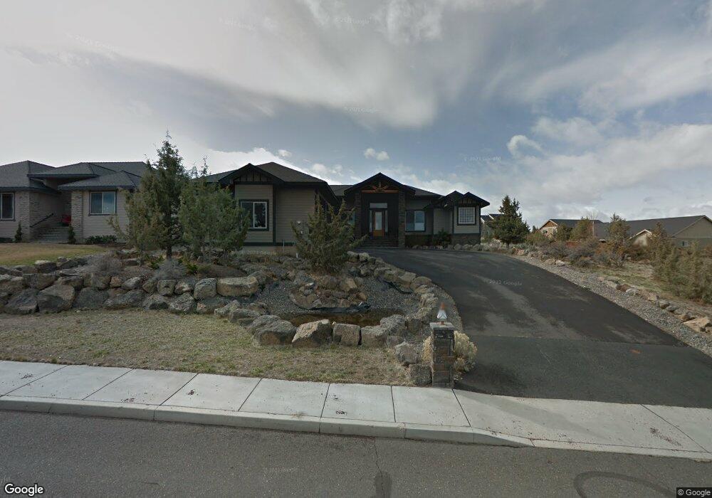 4152 SW Salmon Ave, Redmond, OR 97756 - photo 1