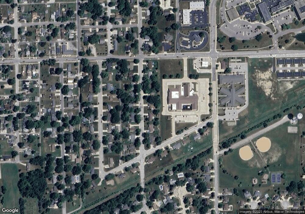 110 S Dewey St, Auburn, IN 46706 - photo 1