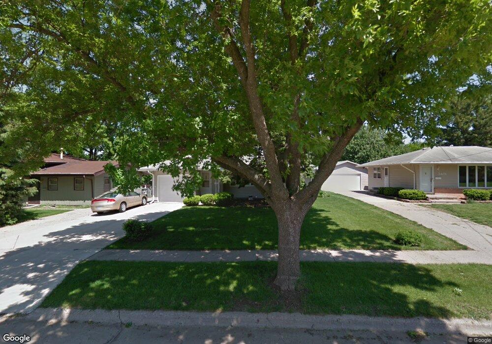 3317 Linworth Ln, Des Moines, IA 50315 - photo 1