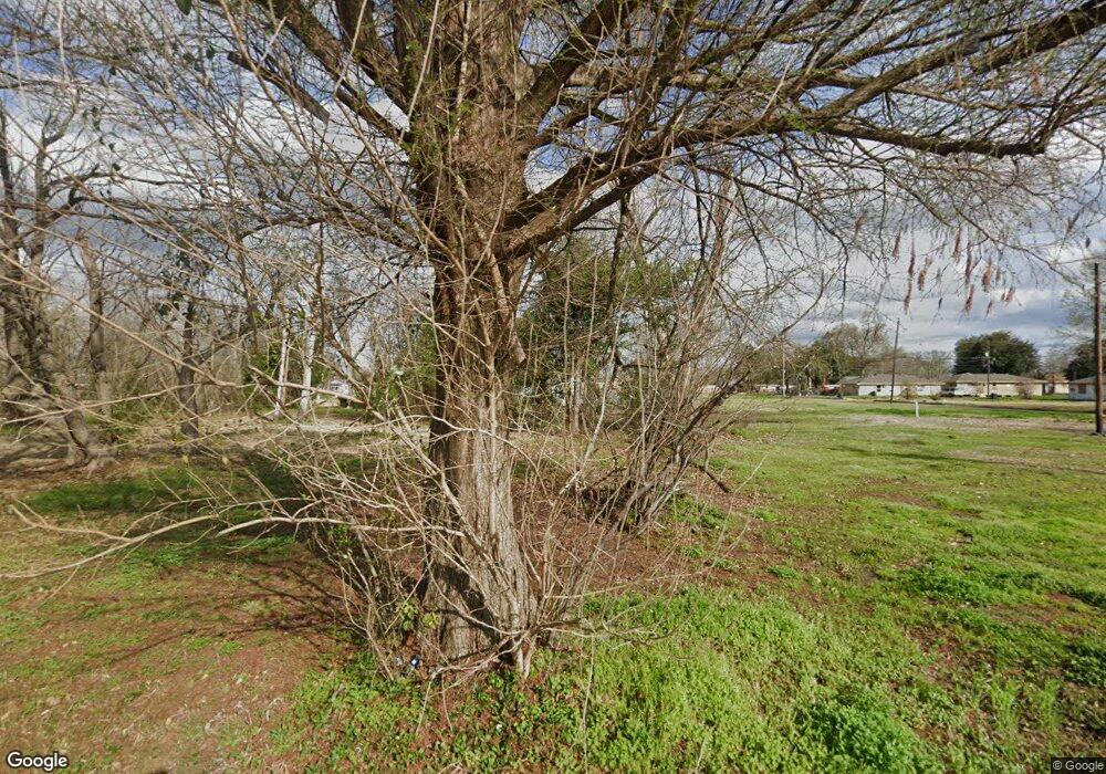 407 S 1st Ave, Lake Charles, LA 70601 - photo 1