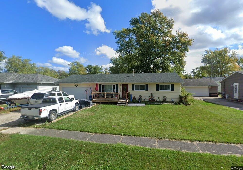 653 Pasadena Ave, Sheffield Lake, OH 44054 - photo 1