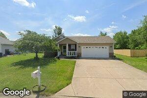 200 Derek Dr, Hawk Point, MO 63349