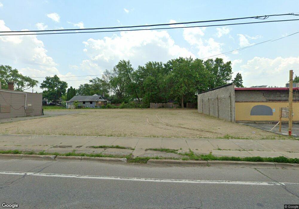 3019 Corunna Rd, Flint, MI 48503 - photo 1