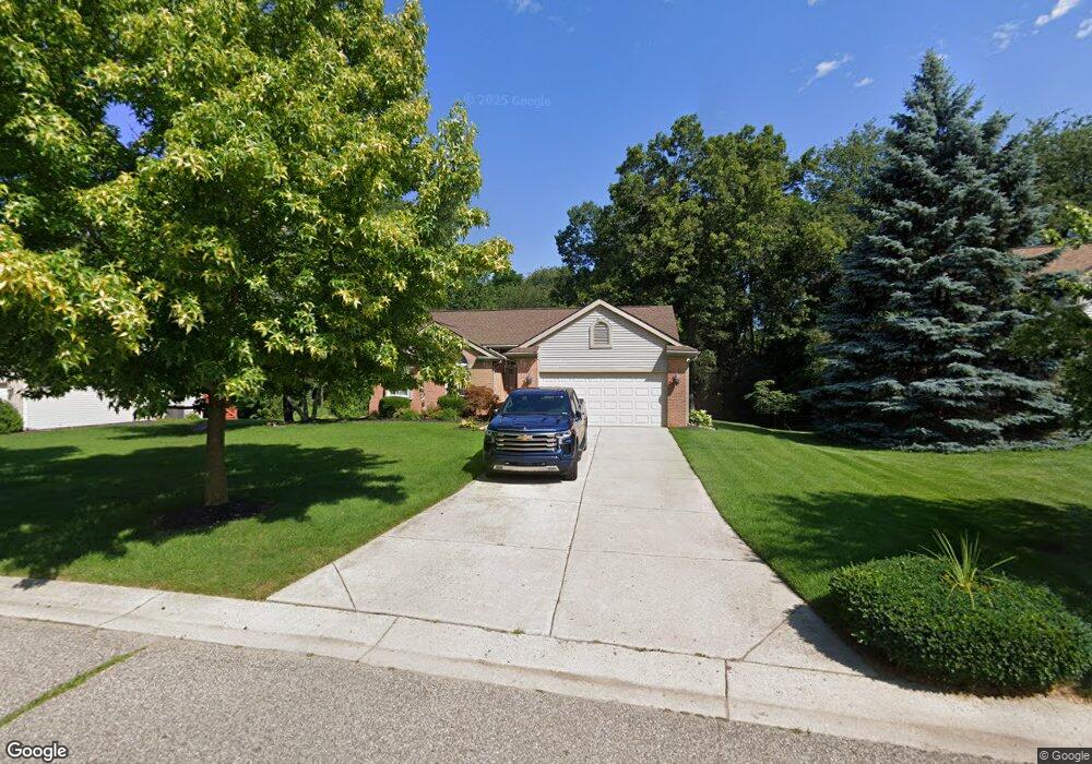 1748 Heron View Ct, West Bloomfield, MI 48324 - photo 1