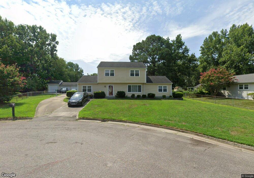 640 Oakwood Cir, Petersburg, VA 23805 - photo 1