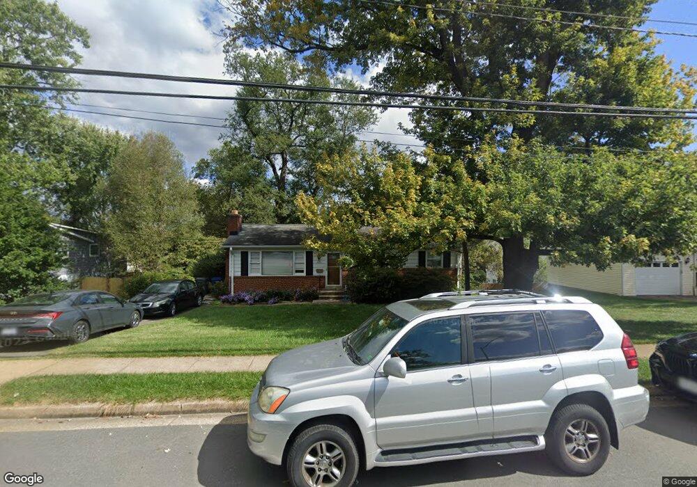 2051 Westmoreland St, Falls Church, VA 22043 - photo 1