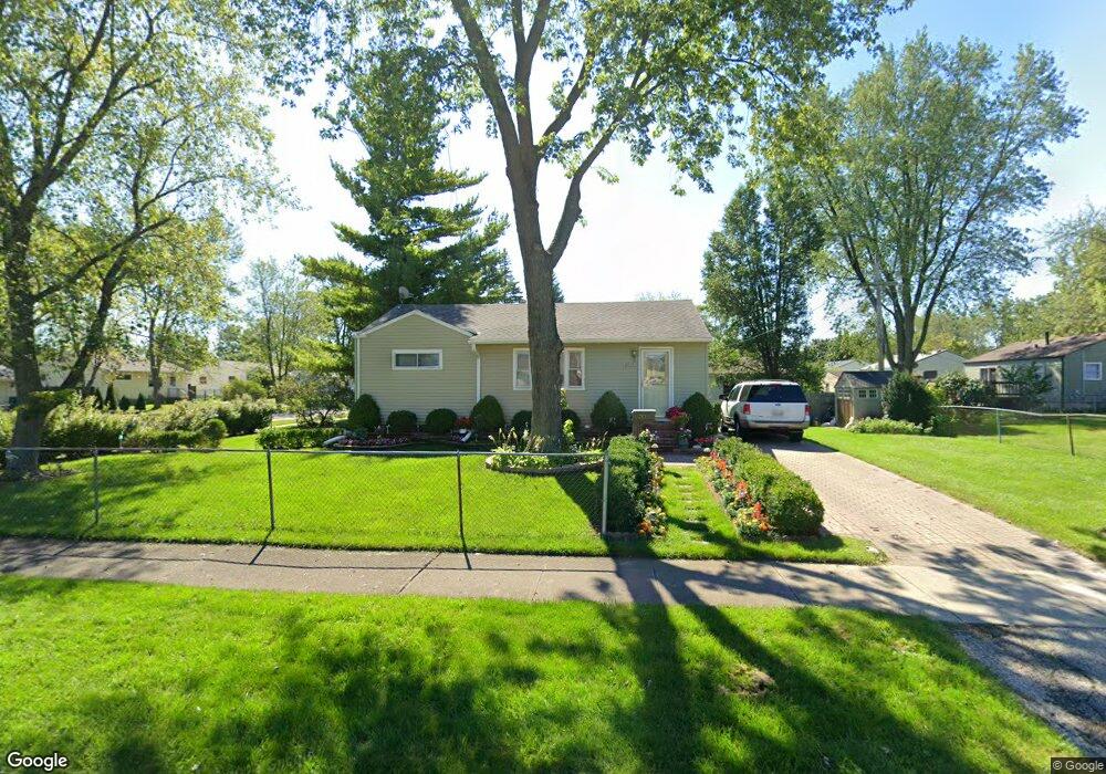 2913 Shoshone Rd, Waukegan, IL 60087 - photo 1