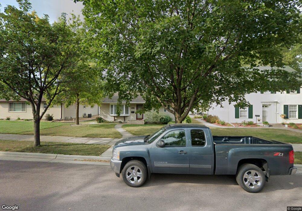 811 N Washington St, New Ulm, MN 56073 - photo 1