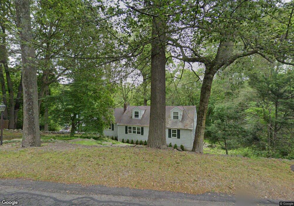 30 Cranbury Rd, Westport, CT 06880 - photo 1