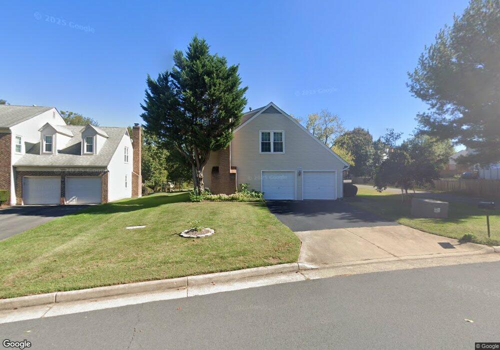 13541 Smallwood Ln, Chantilly, VA 20151 - photo 1