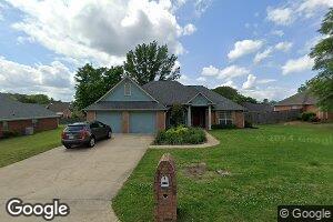 1712 Valley View Dr, Tupelo, MS 38801