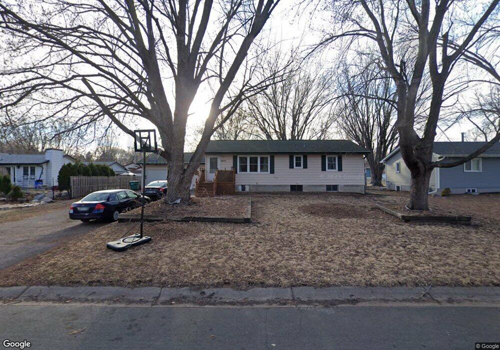 9847 Balsam Ln N, Maple Grove, MN 55369 - photo 1