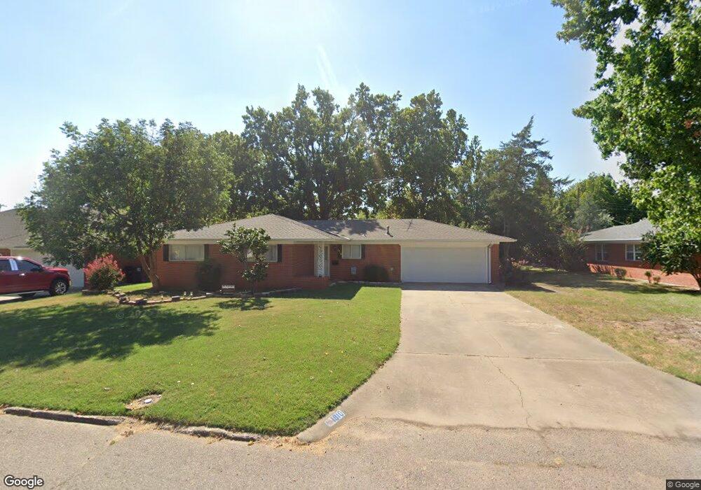 1810 N Minnesota Ave, Shawnee, OK 74804 - photo 1