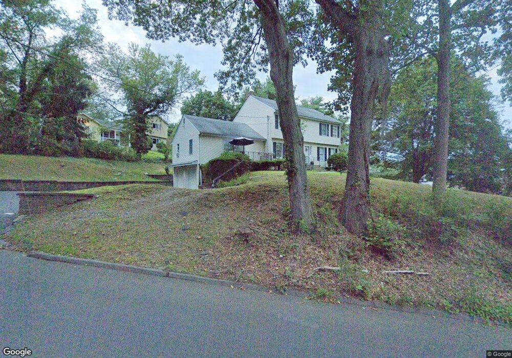 7 Shingle Hill Rd, West Haven, CT 06516 - photo 1