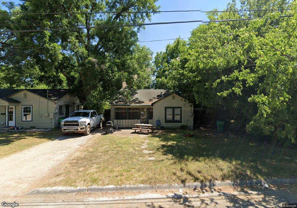 1408 E Tennie St, Gainesville, TX 76240 - photo 1
