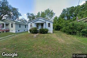 555 Leeton Ave, Saint Louis, MO 63137