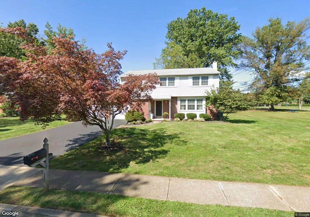 598 Hillside Dr, Lansdale, PA 19446 - photo 1