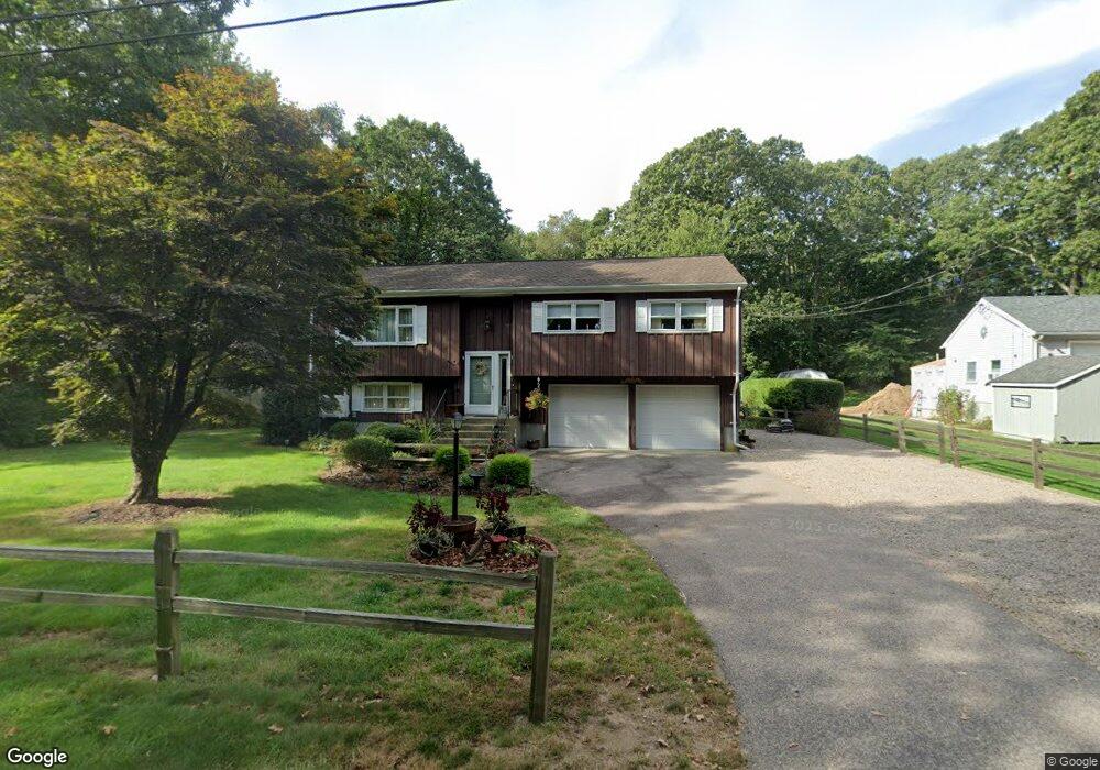 20 Davis Ave, Pawcatuck, CT 06379 - photo 1