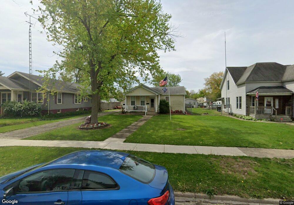 323 3rd St, Lincoln, IL 62656 - photo 1