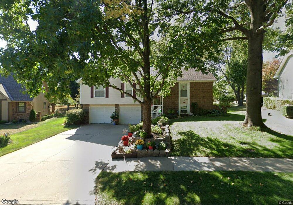 6518 Charlotte St, Shawnee, KS 66216 - photo 1
