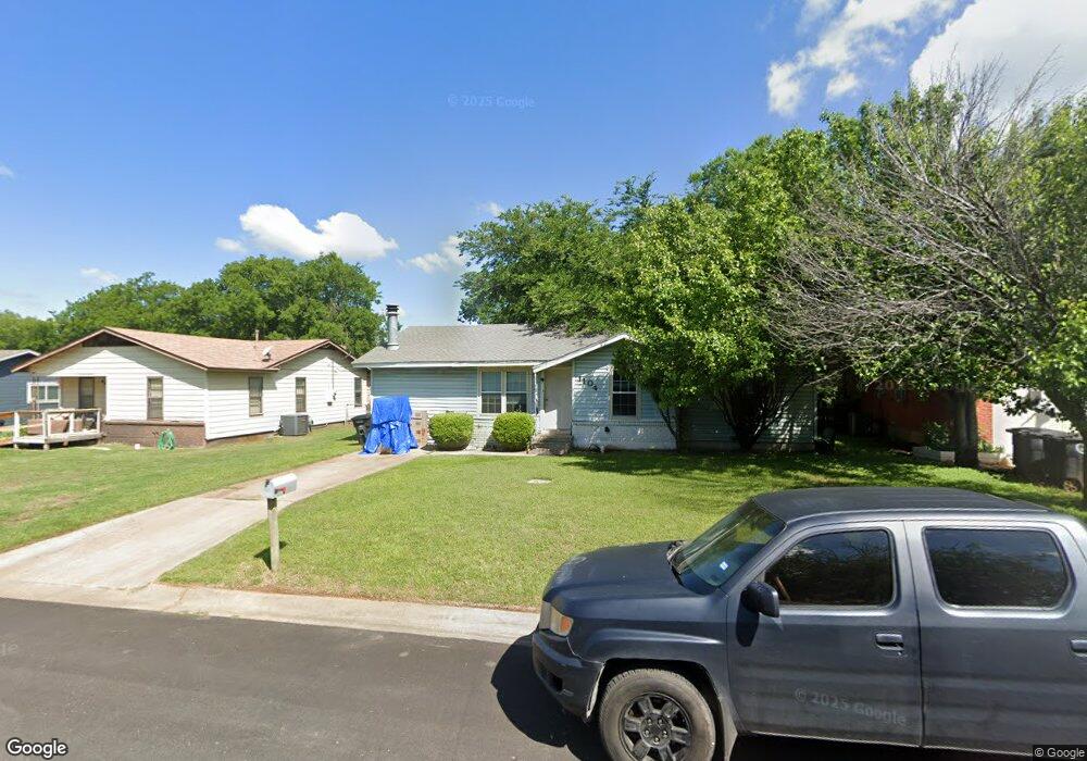 1104 Chester St, Cleburne, TX 76033 - photo 1