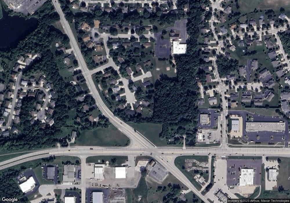 240 Fairview Ct, Slinger, WI 53086 - photo 1