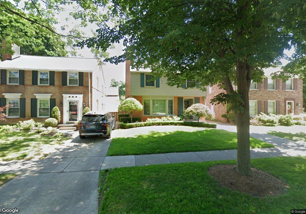 204 Mckinley Ave, Grosse Pointe Farms, MI 48236 - photo 1