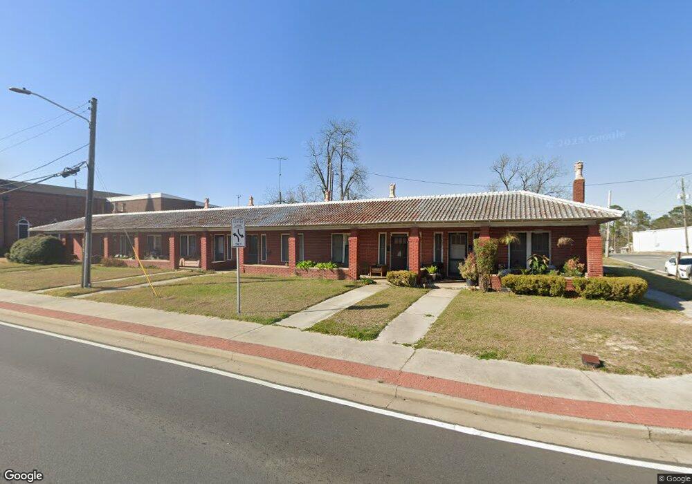 301 W Main St, Claxton, GA 30417 - photo 1