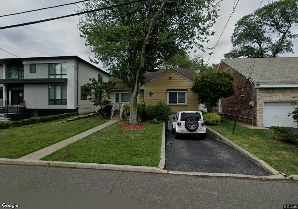 35 E Bayview Ave, Englewood Cliffs, NJ 07632 - photo 1