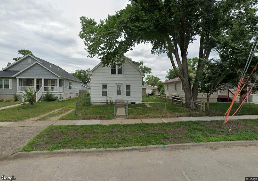 1017 11th St NW, Cedar Rapids, IA 52405 - photo 1