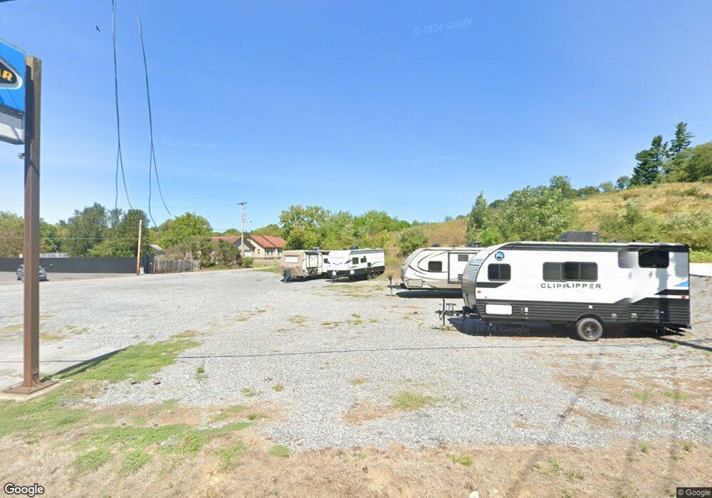 883 W Main St, Waynesboro, PA 17268 - photo 1