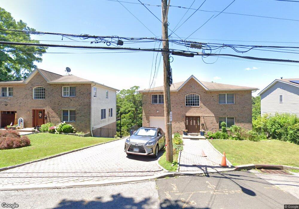 66 Sweetfield Cir, Yonkers, NY 10704 - photo 1