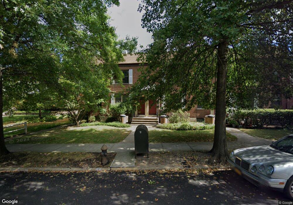 7001 Park Dr E unit B, Flushing, NY 11367 - photo 1