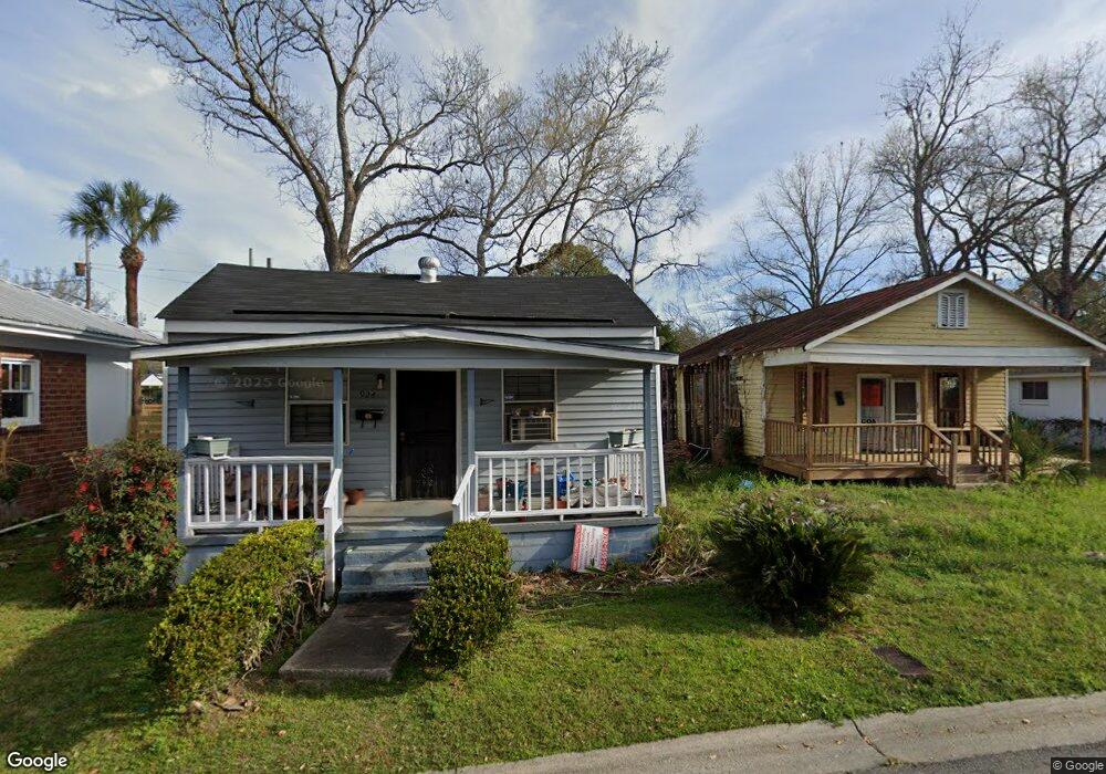 924 W 42nd St, Savannah, GA 31415 - photo 1