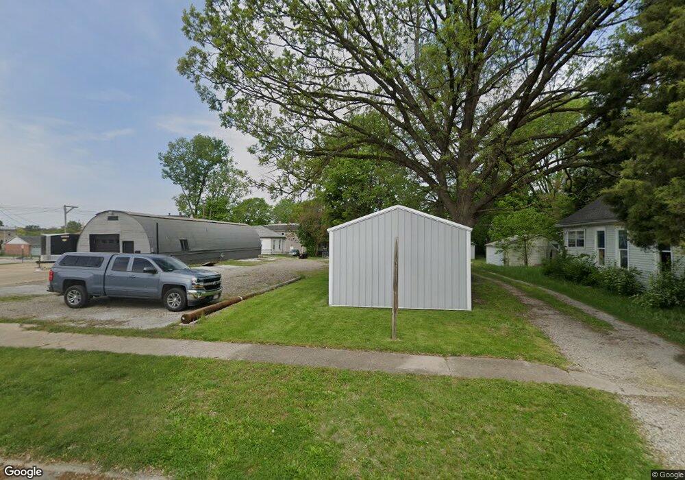 201 N Sangamon St, Lincoln, IL 62656 - photo 1