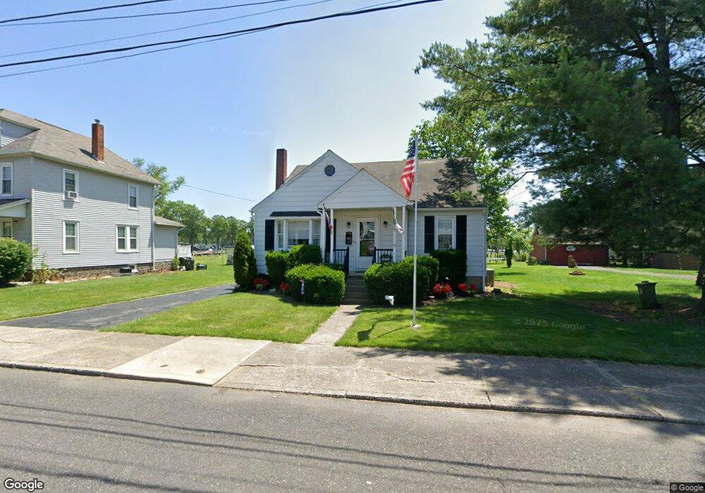 135 N 9th St, Quakertown, PA 18951 - photo 1