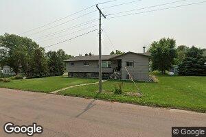 317 2nd St NE, Wessington Springs, SD 57382