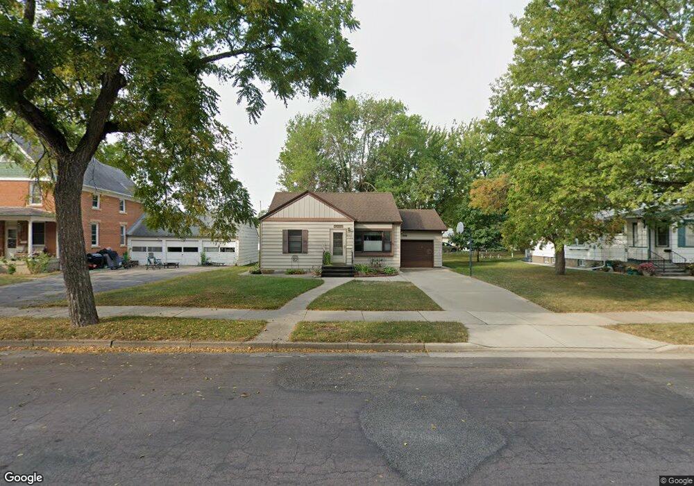 811 N Franklin St, New Ulm, MN 56073 - photo 1