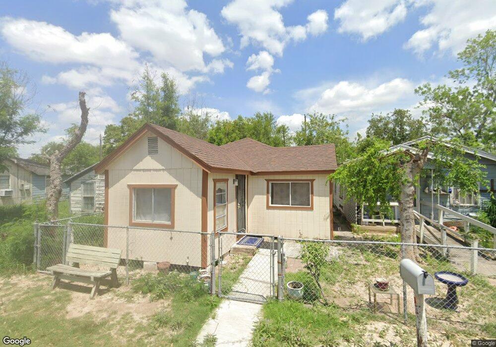 521 E Egly Ave, Pharr, TX 78577 - photo 1