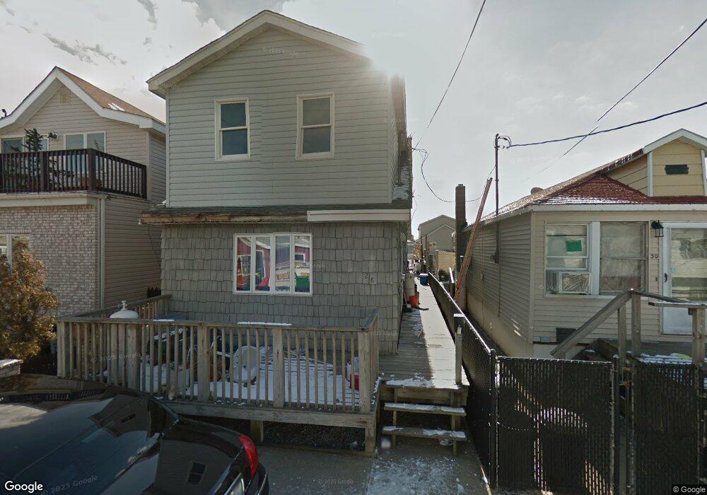 28 W 11th Rd, Broad Channel, NY 11693 - photo 1
