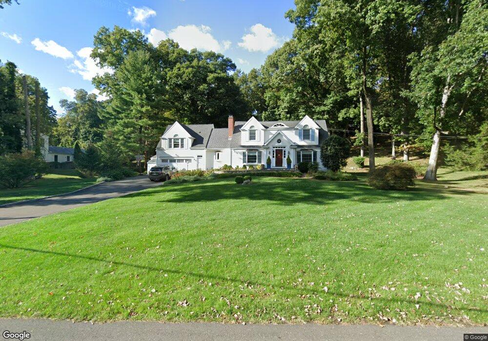 83 W Cross Rd, New Canaan, CT 06840 - photo 1