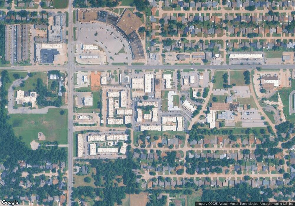 2331 N Thompkins Ave unit 403, Bethany, OK 73008 - photo 1