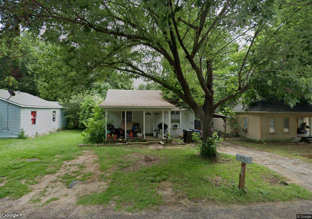 616 W Collins St, Denison, TX 75020 - photo 1