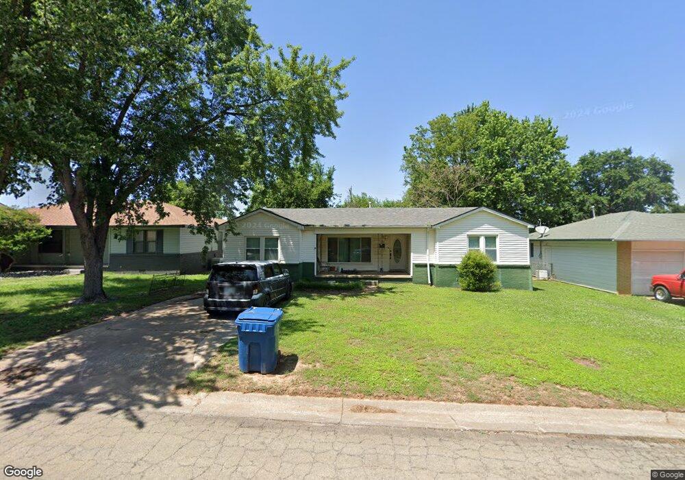 1112 E 6th St, Cushing, OK 74023 - photo 1